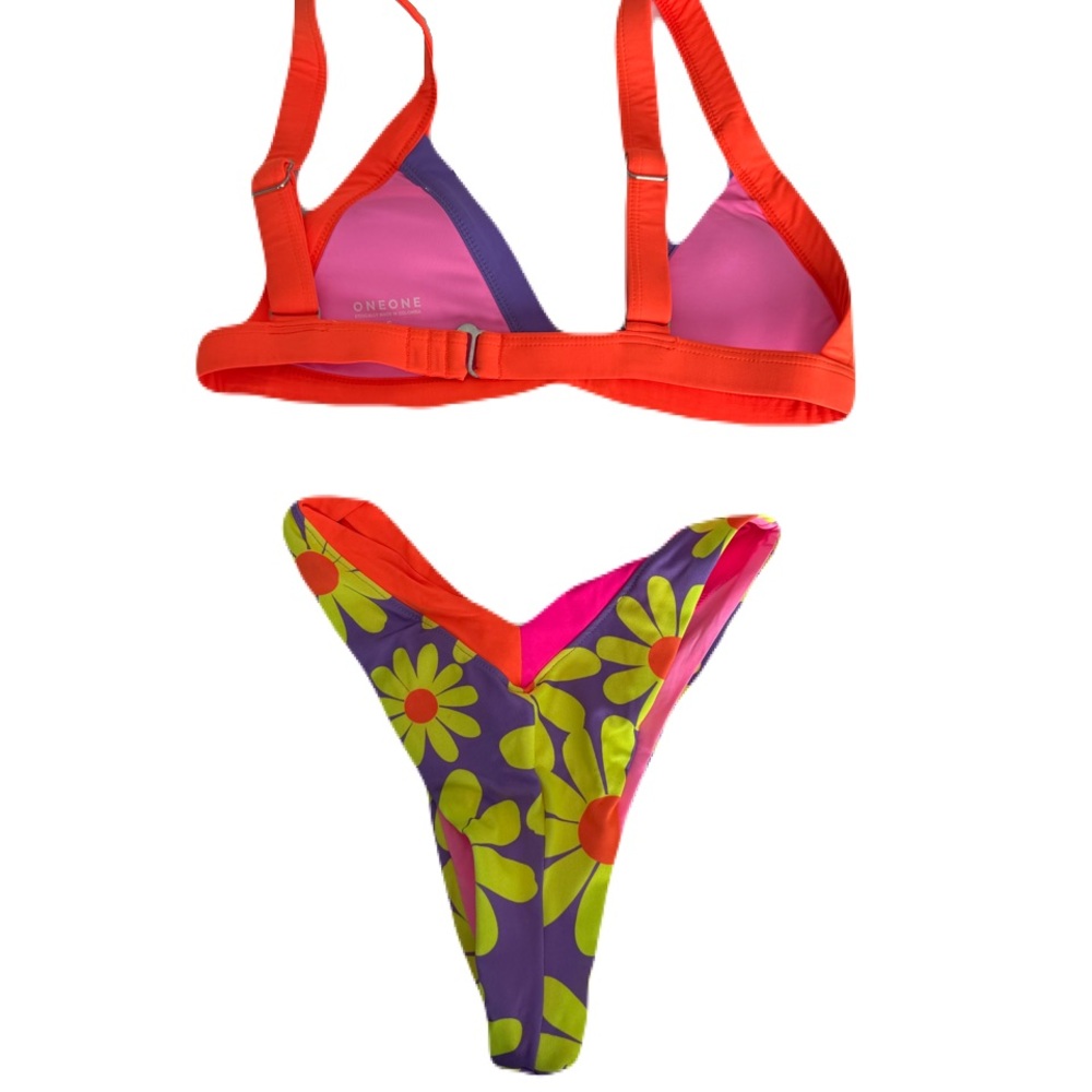 OneOne bikini swimsuit - Picture 2 of 2